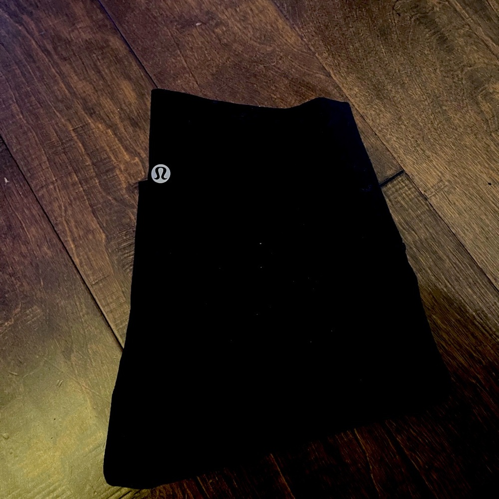 black lulu lemon leggings